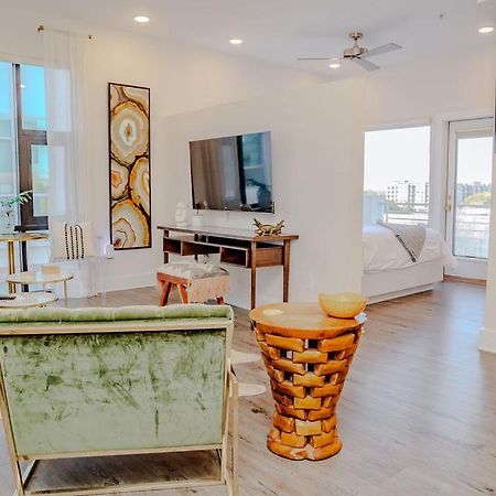 The Hive 302 King With Balcony Hotel Wilmington Ngoại thất bức ảnh