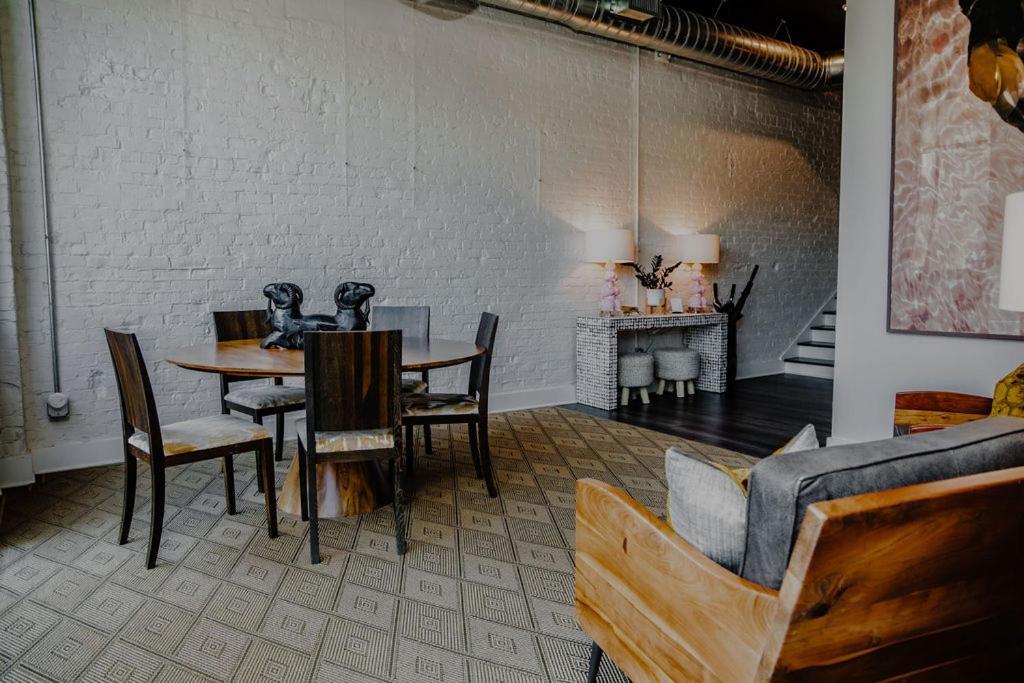 The Hive 302 King With Balcony Hotel Wilmington Ngoại thất bức ảnh