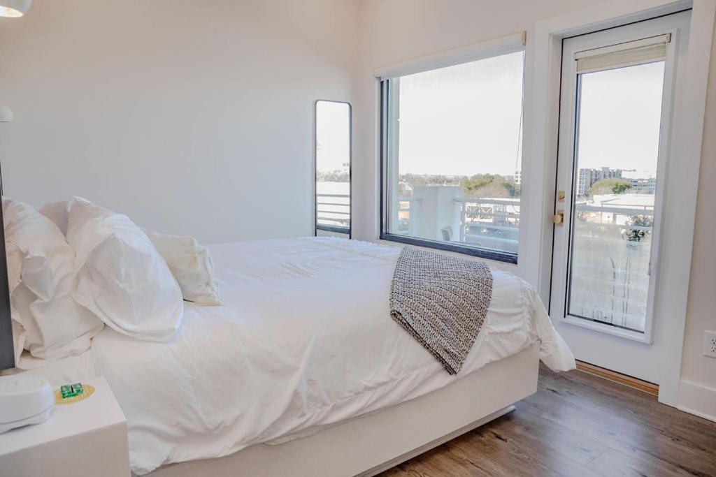 The Hive 302 King With Balcony Hotel Wilmington Ngoại thất bức ảnh