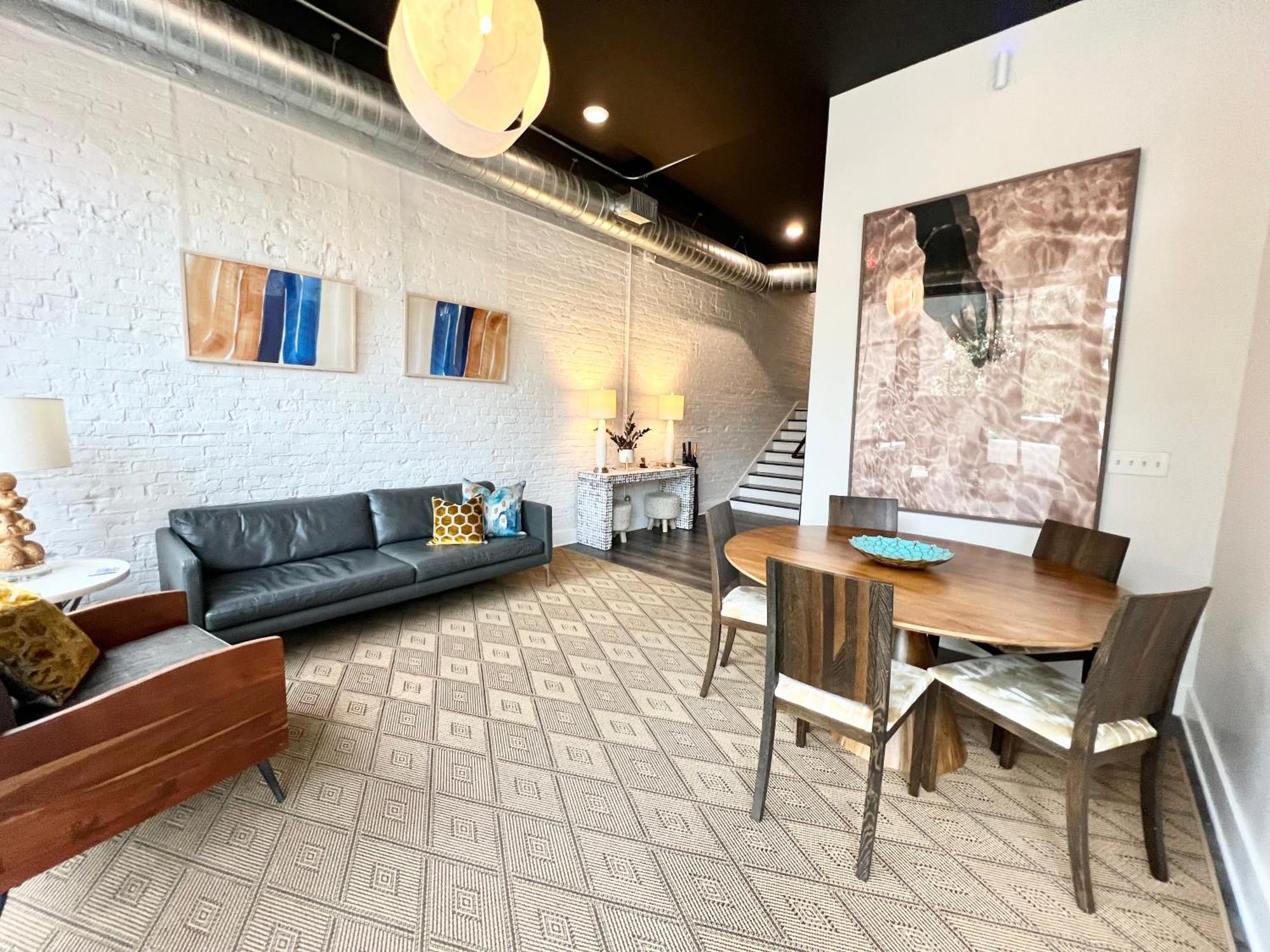The Hive 302 King With Balcony Hotel Wilmington Ngoại thất bức ảnh